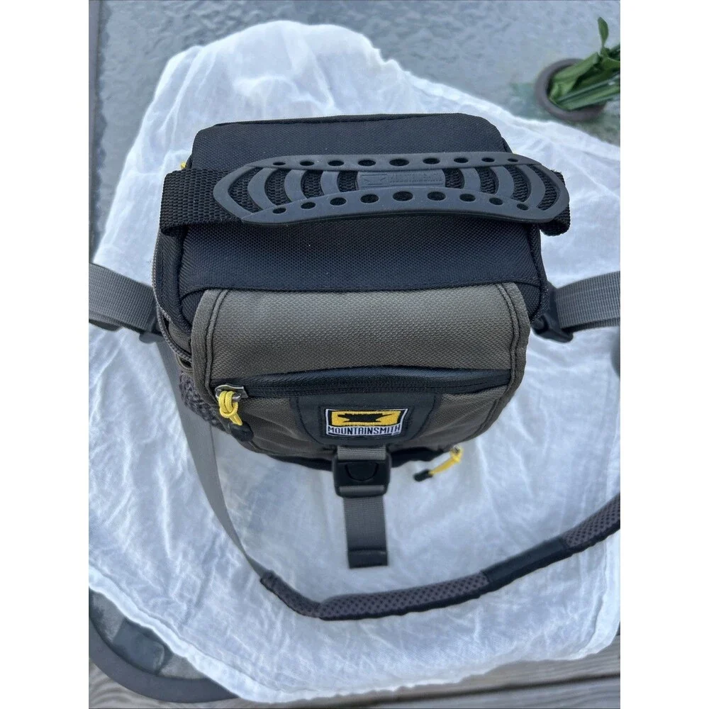 Mountainsmith Reflex II Shoulder Case Bag In Green